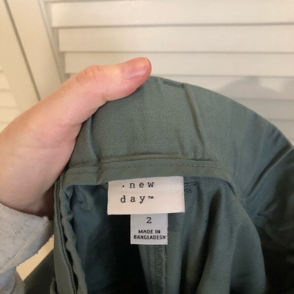 NWOT A New Day Green Paperbag High Waist Tapered Pants - Picture 9 of 9